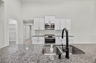 1018 Granbury Cv, Round Rock, TX 78664 - Photo 11