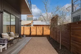 1410 E 3rd St, Austin, TX 78702 - Photo 35