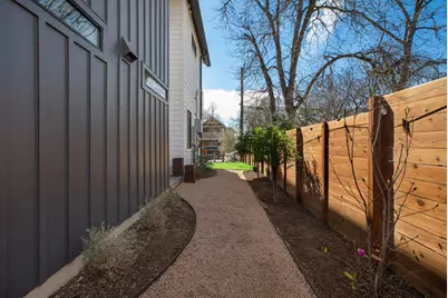 1410 E 3rd Street #A, Austin, TX 78702 - Photo 37