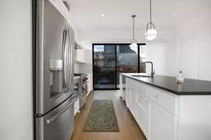 1410 E 3rd St, Austin, TX 78702 - Photo 9