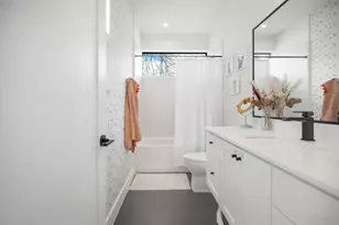 1410 E 3rd St, Austin, TX 78702 - Photo 23