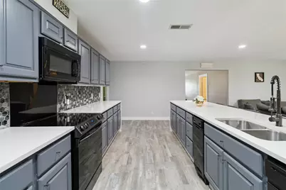 305 Canyon Wren Drive, Buda, TX 78610 - Photo 17