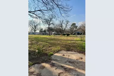 104 Byrne Street, Smithville, TX 78957 - Photo 1
