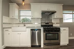 1600 Parker Ln, Austin, TX 78741 - Photo 7