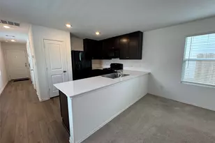 63 Trinity Cir, Lockhart, TX 78644 - Photo 3