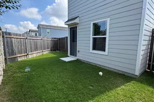 63 Trinity Cir, Lockhart, TX 78644 - Photo 15