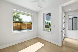 100 W Odell St, Austin, TX 78752 - Photo 5