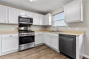 18425 Crestwind Ln, Elgin, TX 78621 - Photo 3