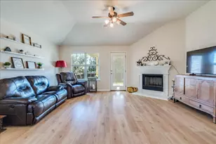 208 Ashwood N Dr N, Kyle, TX 78640 - Photo 11
