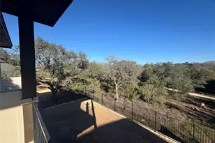 310 San Saba Dr, Buda, TX 78610 - Photo 13