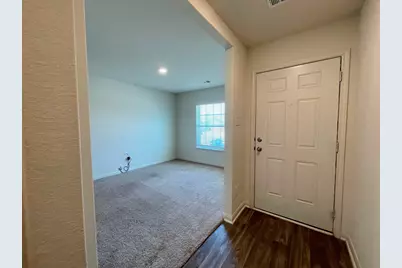 1032 Riverdale Cove, Jarrell, TX 76537 - Photo 3