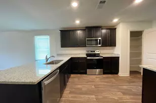 1032 Riverdale Cove, Jarrell, TX 76537 - Photo 9