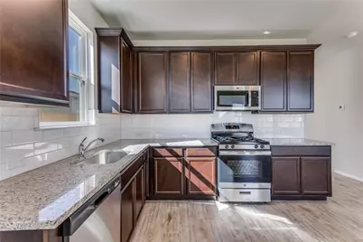 131 Trailside Lane, Bastrop, TX 78602 - Photo 9