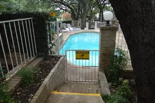 912 E 32nd St, Austin, TX 78705 - Photo 3