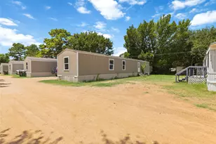 908 Turney Ln, Smithville, TX 78957 - Photo 1