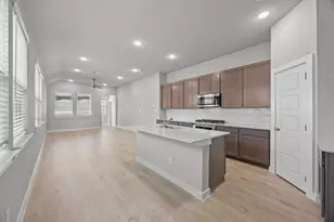 8012 Shining Flor Run, Lago Vista, TX 78645 - Photo 5