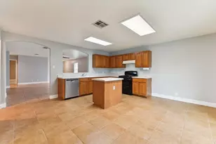 717 Blair Ave, Bastrop, TX 78602 - Photo 11