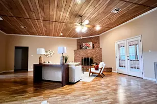 730 Panorama Rd, La Grange, TX 78945 - Photo 9