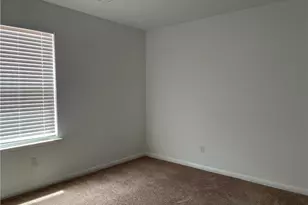 100 Fairfax Ln, Jarrell, TX 76537 - Photo 21