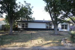 327 W Mulberry St, Fredericksburg, TX 78624 - Photo 29