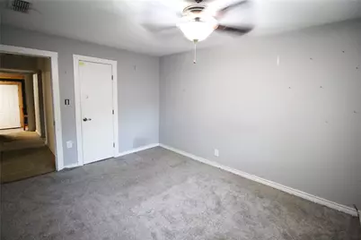 327 W Mulberry Street, Fredericksburg, TX 78624 - Photo 17