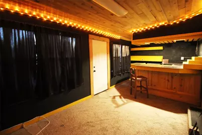 327 W Mulberry Street, Fredericksburg, TX 78624 - Photo 17