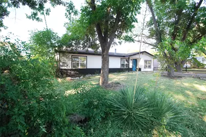 327 W Mulberry Street, Fredericksburg, TX 78624 - Photo 1