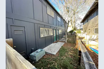 610 Franklin Boulevard #B, Austin, TX 78751 - Photo 13