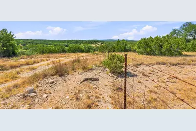 640 Sycamore Creek Drive, Dripping Springs, TX 78620 - Photo 9