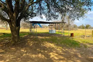 2902 Caldwell Ln, Del Valle, TX 78617 - Photo 9