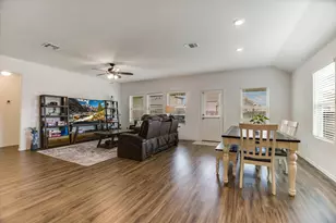 317 Colthorpe Ln, Hutto, TX 78634 - Photo 9