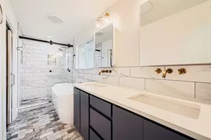 205 Rowland Dr, Austin, TX 78745 - Photo 9