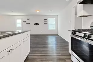 1215 Robbins, San Antonio, TX 78245 - Photo 9