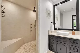 402 Seawind St, Lakeway, TX 78734 - Photo 23