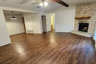 802 Kimberly St, Georgetown, TX 78628 - Photo 3