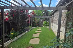 2009 Alyssas Dr, Manchaca, TX 78652 - Photo 9