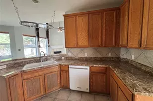 1810 Rosenborough Ln N, Round Rock, TX 78665 - Photo 13