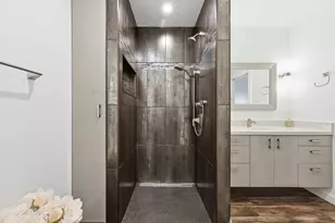 3857 Williamsburg Cir, Austin, TX 78731 - Photo 17