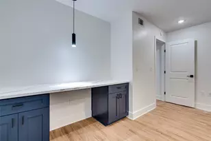202 E 45th St, Austin, TX 78751 - Photo 21
