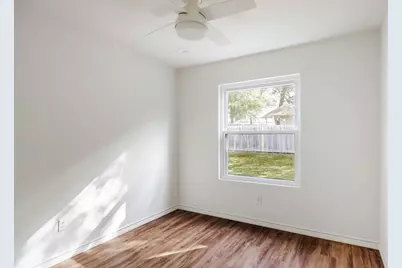 1003 Glen Oaks Court, Austin, TX 78702 - Photo 23