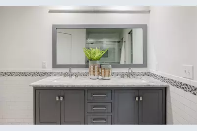 1003 Glen Oaks Court, Austin, TX 78702 - Photo 21