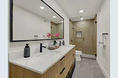 810 N Loop Street, San Marcos, TX 78666 - Photo 17