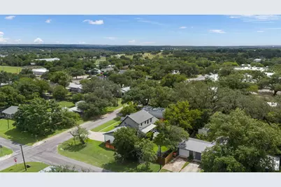 300 E Bluebonnet Lane, Johnson City, TX 78636 - Photo 33