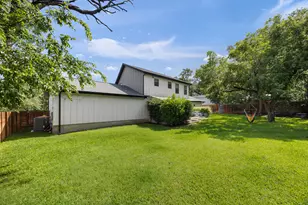300 E Bluebonnet Ln, Johnson City, TX 78636 - Photo 29