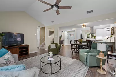 423 Maple Run, Round Rock, TX 78664 - Photo 17