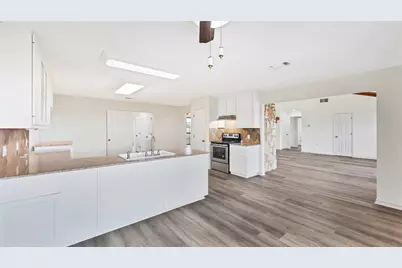 2569 County Road 443, Waelder, TX 78959 - Photo 15