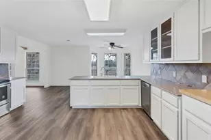 2569 Co Rd 443, Waelder, TX 78959 - Photo 17