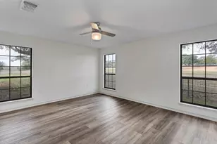 2569 Co Rd 443, Waelder, TX 78959 - Photo 23