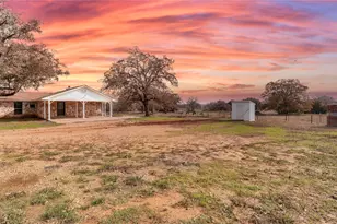 2569 Co Rd 443, Waelder, TX 78959 - Photo 3