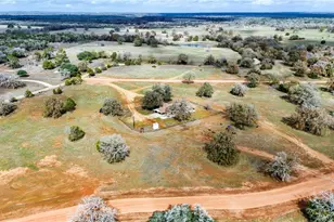 2569 Co Rd 443, Waelder, TX 78959 - Photo 37